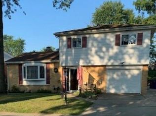 6041 Everwood Rd, Toledo, OH 43613