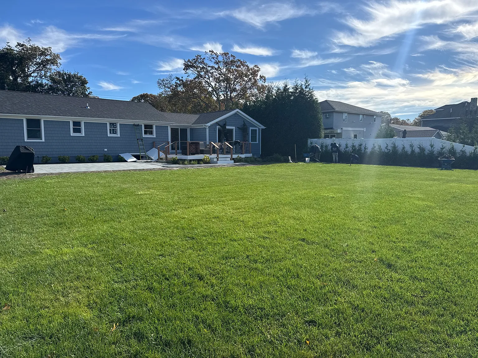 Riverside Bliss- Tranquil living by the water — Photo 3