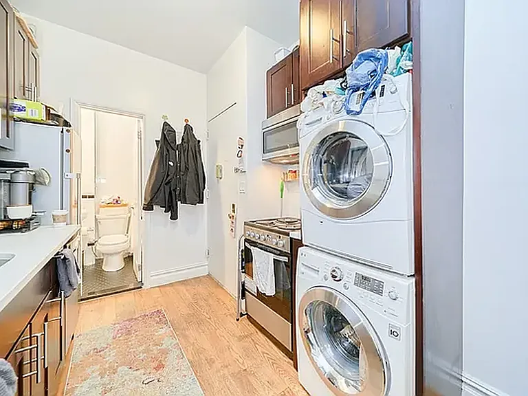 238 E 33rd St #3 — Photo 2
