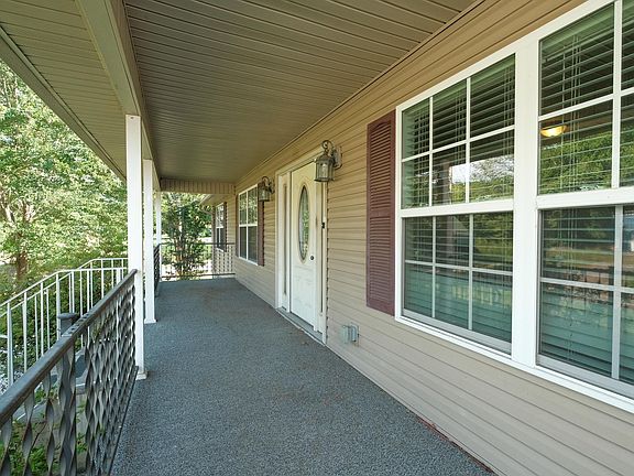 3rd image of 211 S Main St