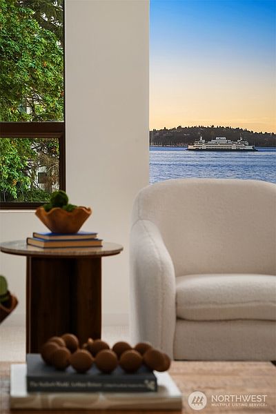 5th image of 1101 Harbor Avenue SW #2C