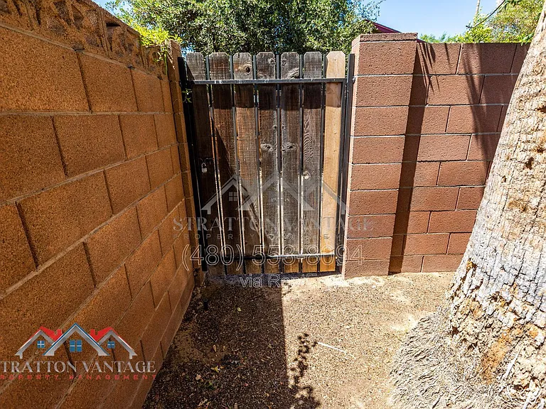 4826 E Avalon Dr — Photo 31