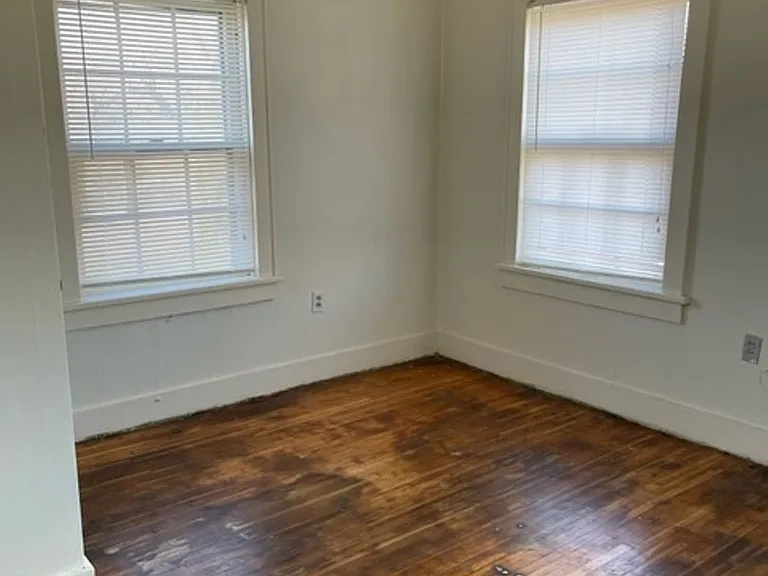 522 Mayfield St — Photo 6