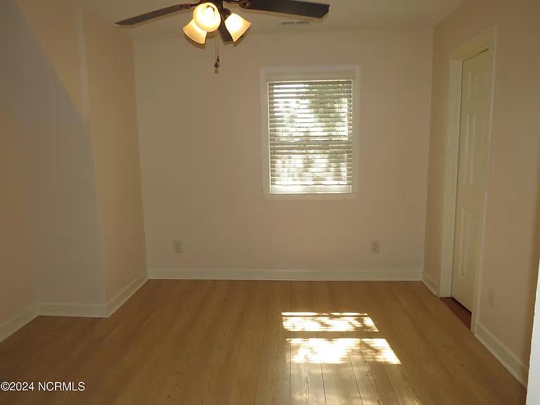 16 Cameron Ln — Photo 27