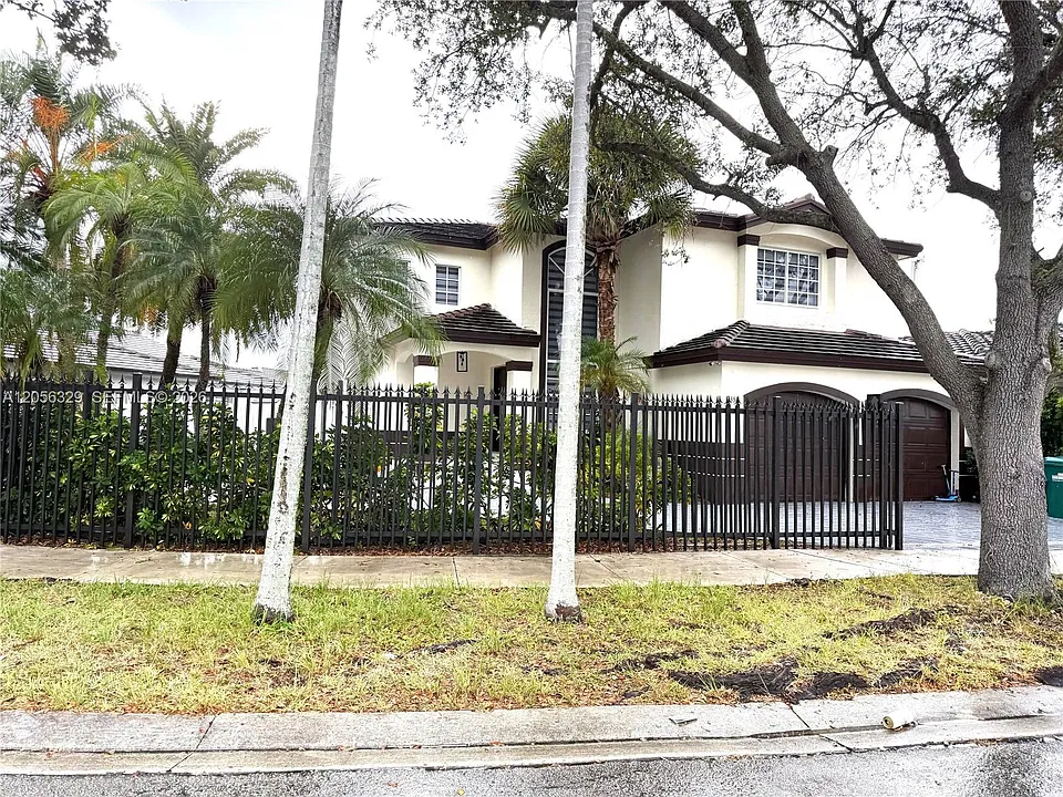 9352 SW 155th Ave