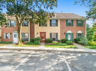 11 Winterberry Ct, Peekskill, NY 10566