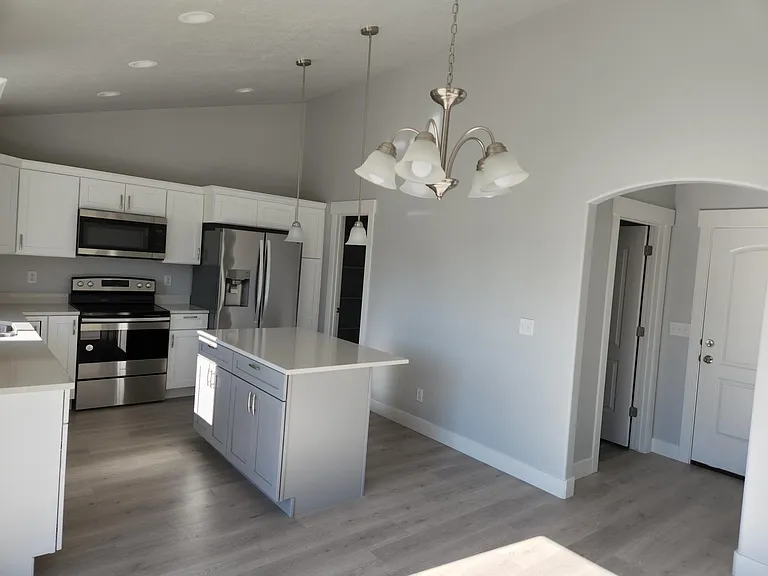 439 E Hill View Dr — Photo 14