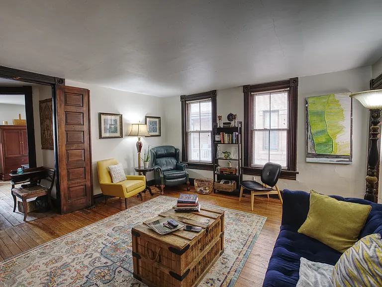 110 Brown St — Photo 2