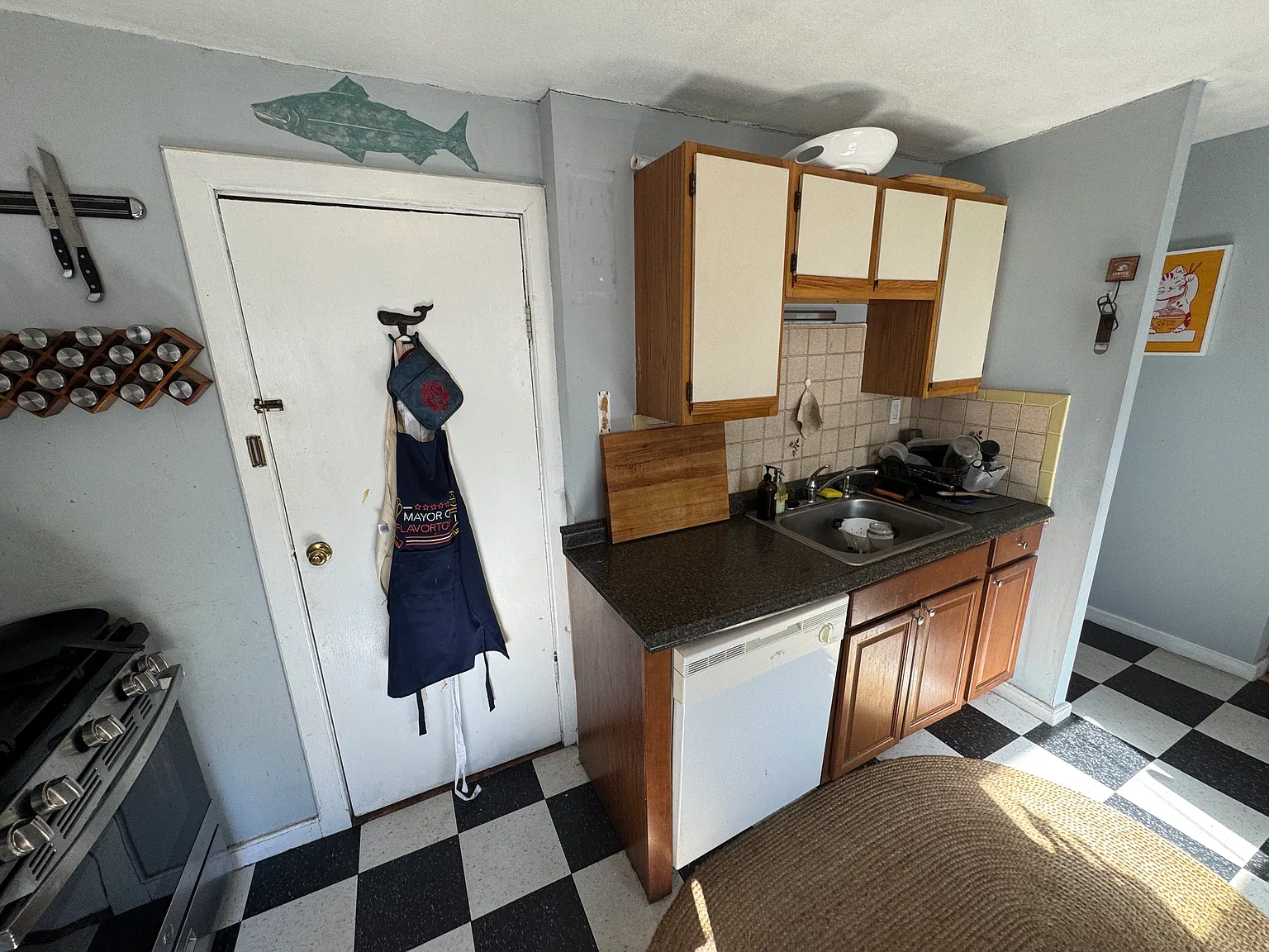 2 bed, 9999 sqft, $3,300 — Photo 3