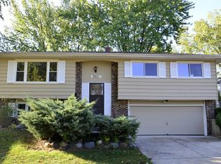 2021 Osage Ln, Hanover Park, IL 60133