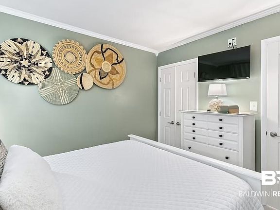 5th image of 400 Plantation Rd #1202