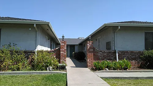 1261 S Jackson St #D Photo 1