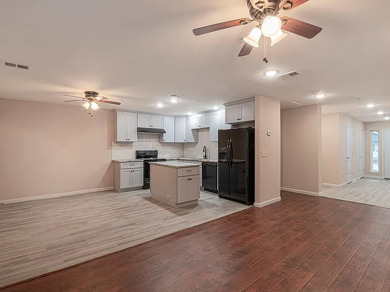 22262 Adams St #9 — Photo 4