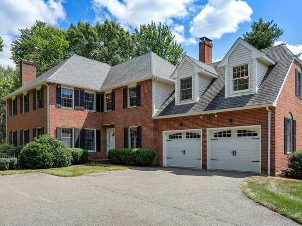 74 Buckskin Dr, Weston, MA 02493