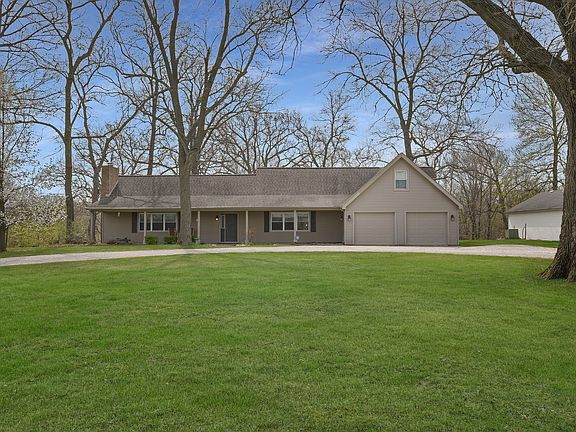 3rd image of 3450 Woodhaven Dr