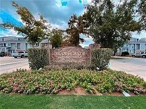 3 bed, 2.5 bath, 1500 sqft, $2,000 — Photo 2
