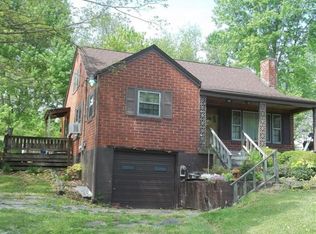 613 Hammond Ave, Mt Carmel, TN 37645