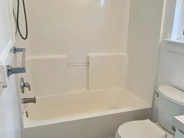 415 Augustina Ct — Photo 17