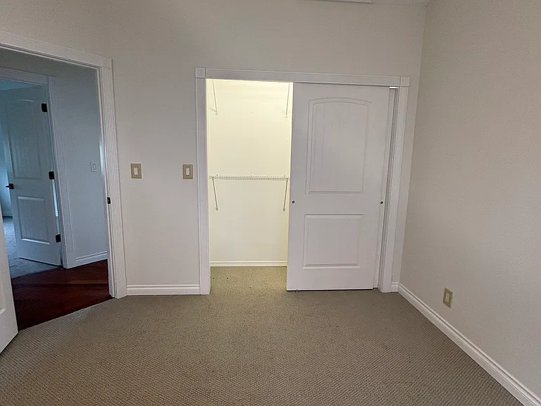2556 S Eddy St — Photo 23