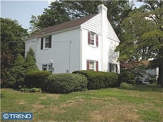 3rd image of 206 Glen Gary Dr