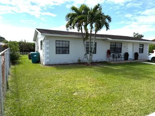 10752 SW 141st Ln, Miami, FL 33176