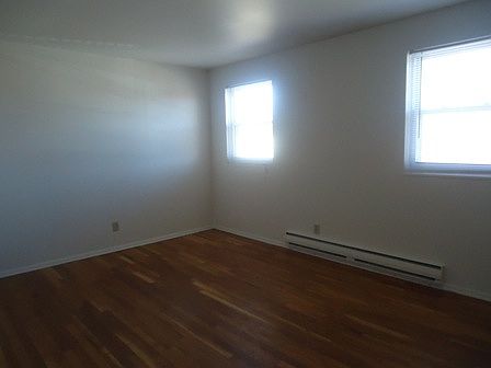 2nd image of 44 Andover Rd APT C