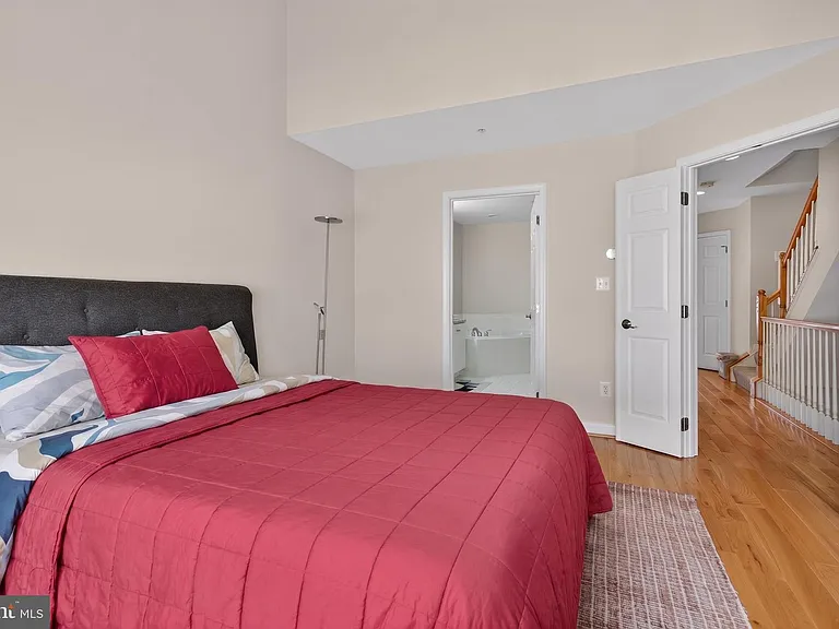 8814 Hunting Lodge Ct — Photo 30