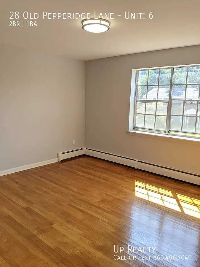 Building Photo - 28 Old Pepperidge Ln #6
