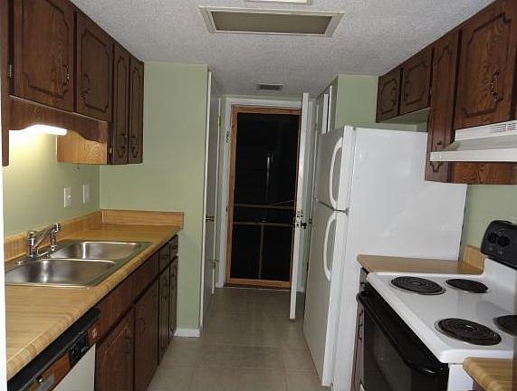 5th image of 500 A Pilgrim Ct