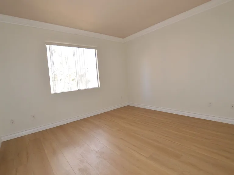 270 E Flamingo Rd #211 — Photo 8