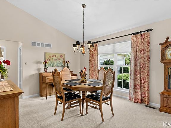 4th image of 8 Autumn Grove Ct