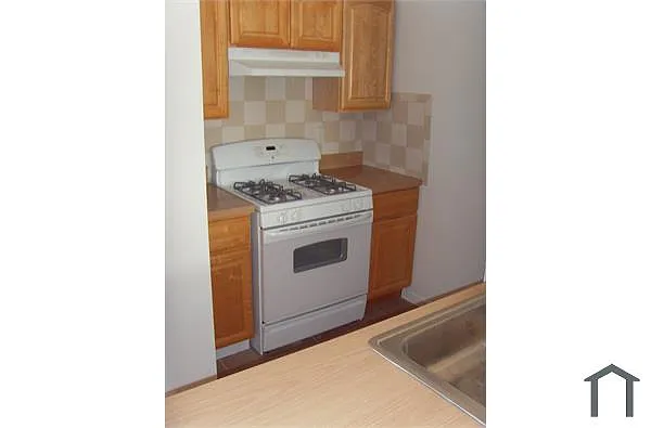 Photo 2 of 7 - 2430 N 30th St #B - Philadelphia, PA Building Photo - 2430 N 30th St #B