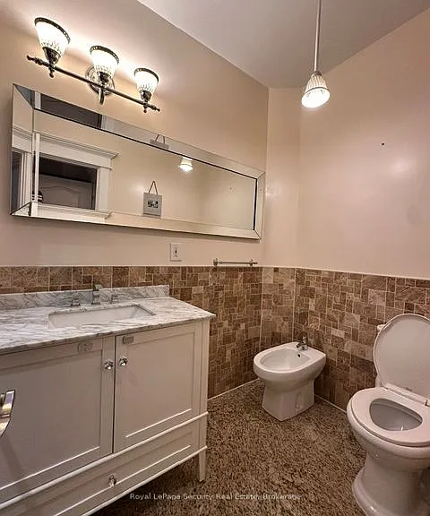 81 Livingstone Ave — Photo 13