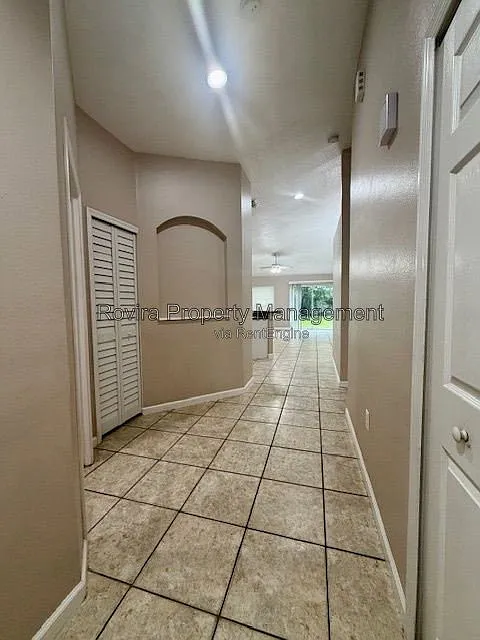 3 bed, 2.0 bath, 1426 sqft, $2,200 — Photo 3