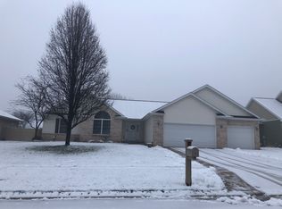 54 Navajo Dr, Springfield, IL 62711