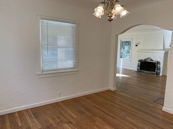 3rd image of 530 Adams Ave