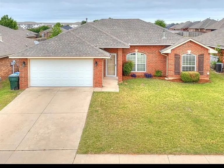 4413 Osprey Dr — Photo 1
