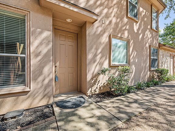 5th image of 609 Rosemead Dr