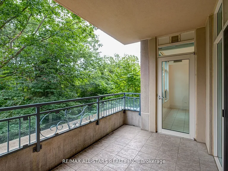 7071 Bayview Ave #211 — Photo 15