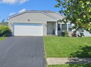 1056 Crystal Ln, Findlay, OH 45840