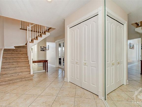 4th image of 6557 Morningview St