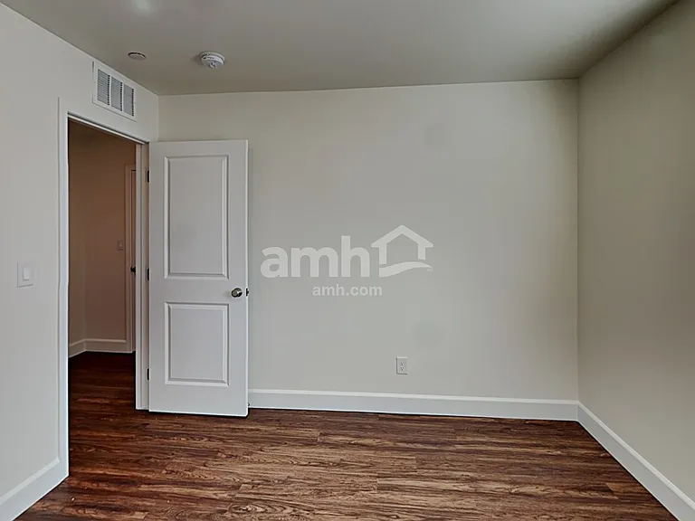 285 Cape Seville Pl — Photo 18