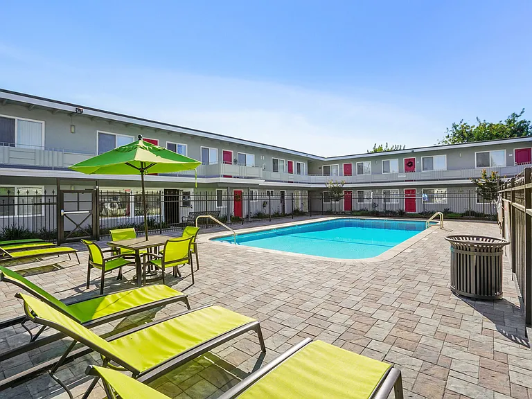 Bon Aire Apartments — Photo 12