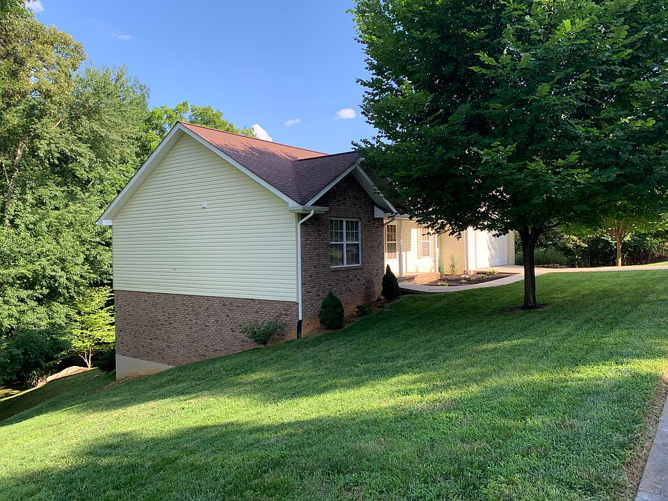 1st image of 310 Post Oak Dr