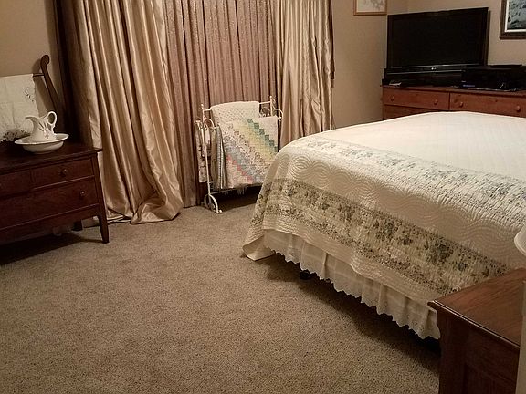 2nd image of 416 Cocopa Dr
