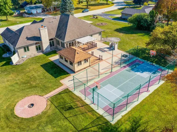 1348 Mourning Dove Ct, De Pere, WI 54115