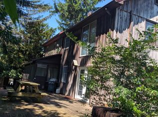 651 Bamboo Ln, Loysville, PA 17047