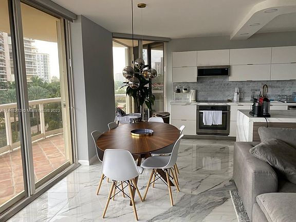 3rd image of 20191 E Country Club Dr APT 511