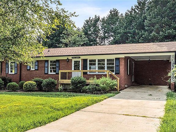 2nd image of 1118 Timberlane