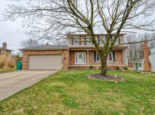 2701 Parmalee Dr, Seven Hills, OH 44131